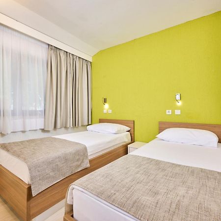 Apartments Galijot Plava Laguna 波雷奇 外观 照片